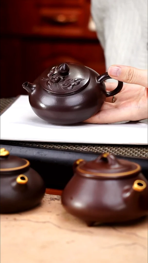 茶壶紫砂深井老紫泥寿桃贴叶寒江160cc