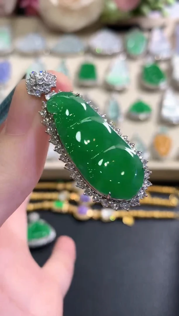 吊坠(不含链)18K金镶嵌翡翠秋日珠宝W44