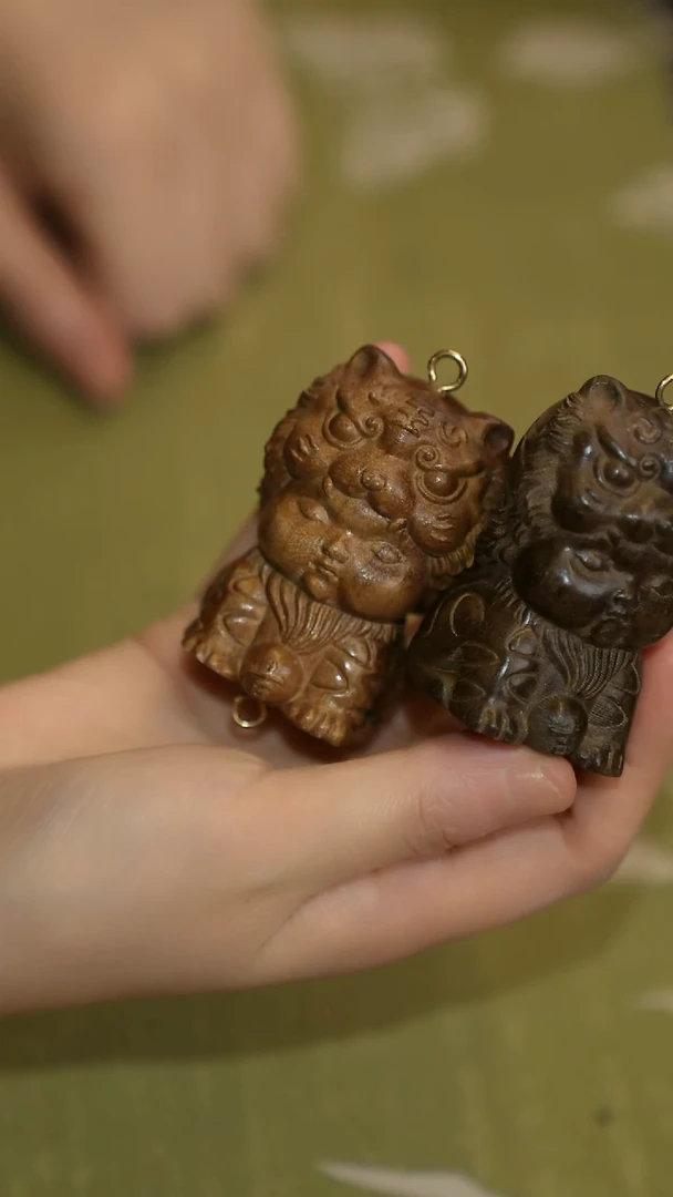 金丝楠其他金丝楠木虎头娃娃