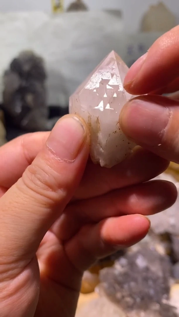 水晶珠宝半成品未镶嵌54号金口河单晶柱+三角开窗+隐山