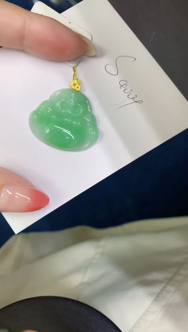 翡翠18K金镶嵌颈饰缅甸天然翡翠A货