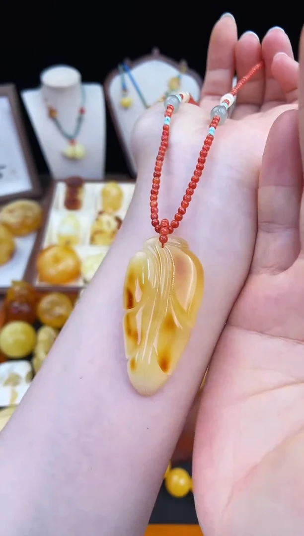 琥珀未镶嵌珠宝奇石柒月