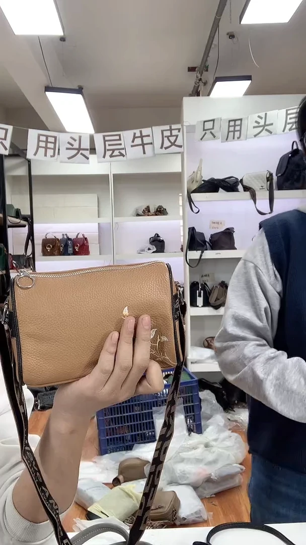 头层牛皮清货真皮 刺绣黄