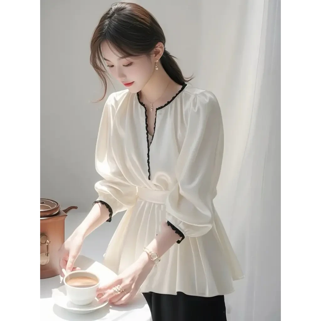 春独特超好看气质上衣高级小香风百搭白色缎面衬衫半裙套装