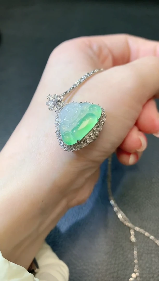 【闪购商品】翡翠吊坠(不含链)18K金镶嵌D77