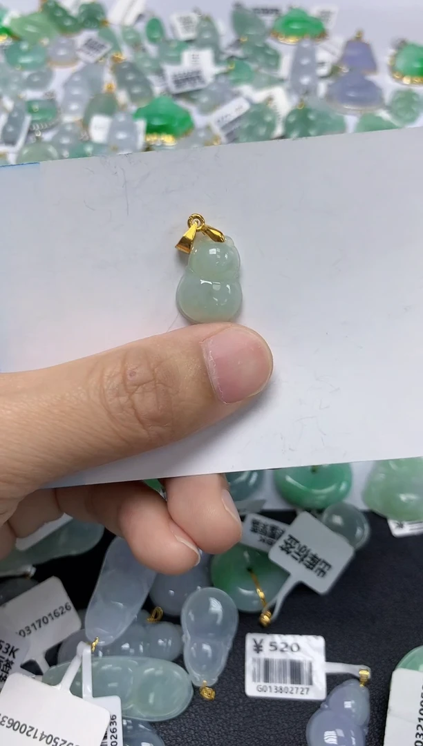 翡翠未镶嵌颈饰天然缅甸翡翠A货