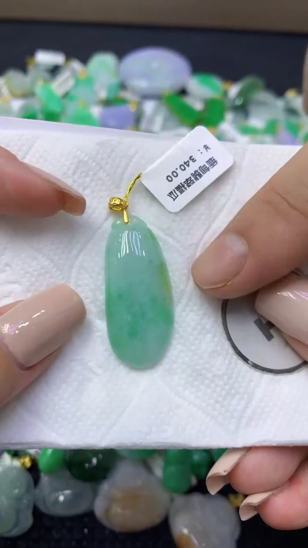颈饰未镶嵌翡翠天然缅甸翡翠A货