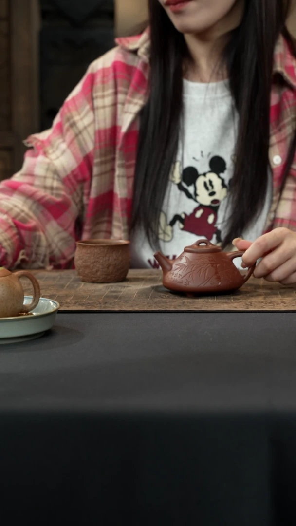 【闪购商品】紫砂茶壶子冶石瓢刻竹底槽清180cc