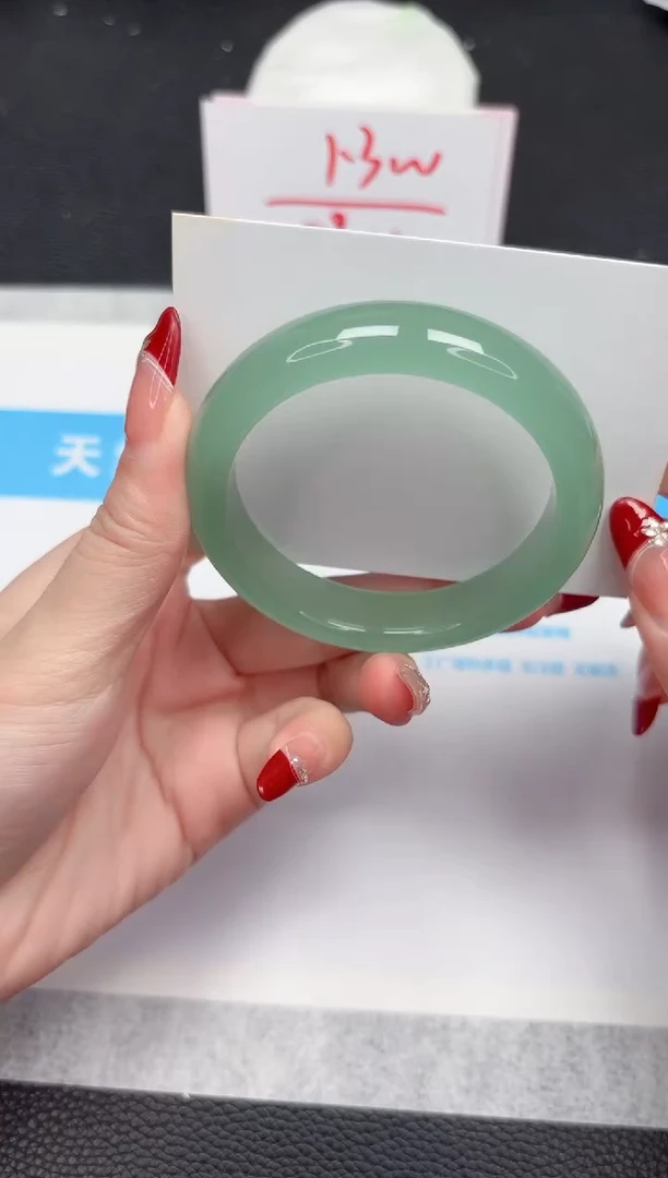 【闪购商品】石英质玉手镯未镶嵌271-56