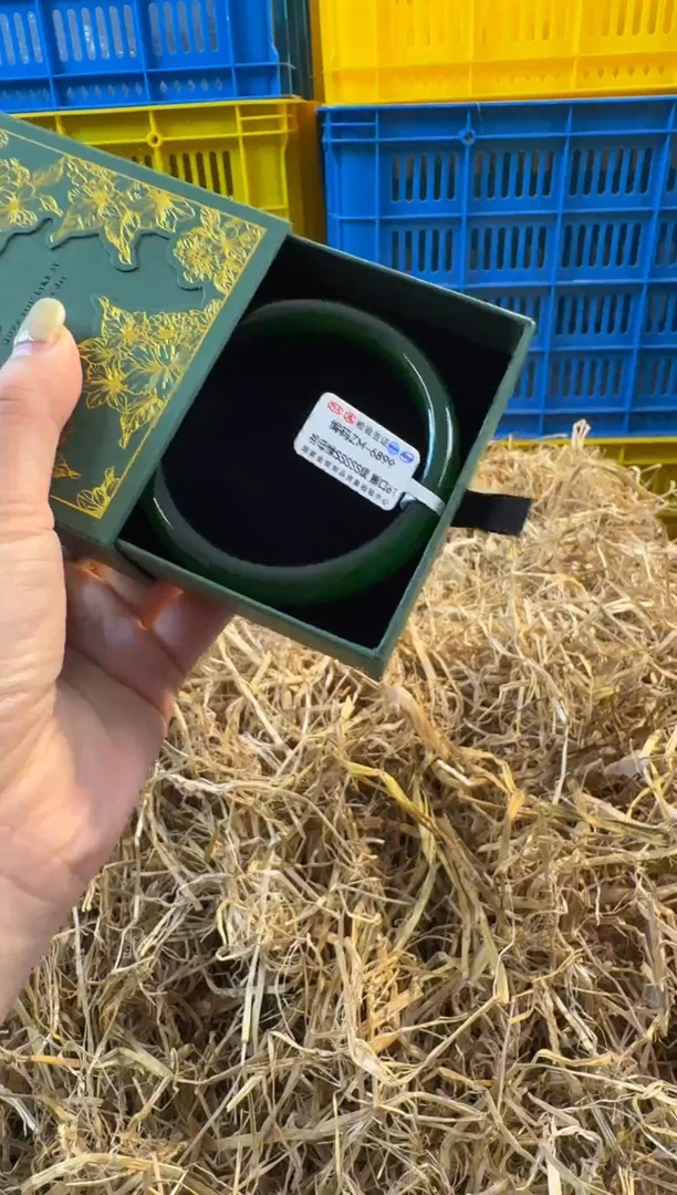 未镶嵌手镯石英质玉6899