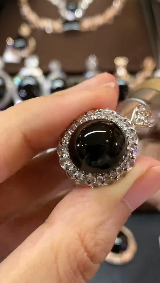 18K金镶嵌戒指翡翠C175 无鉴赏