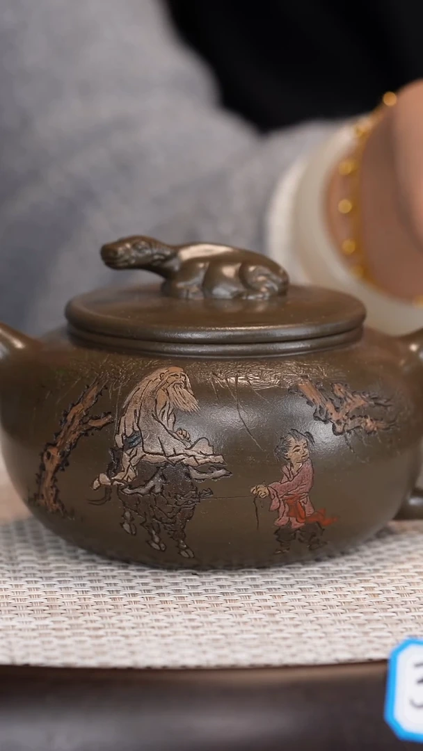 茶壶紫砂【顾海荣】老青段孺子牛    360CC