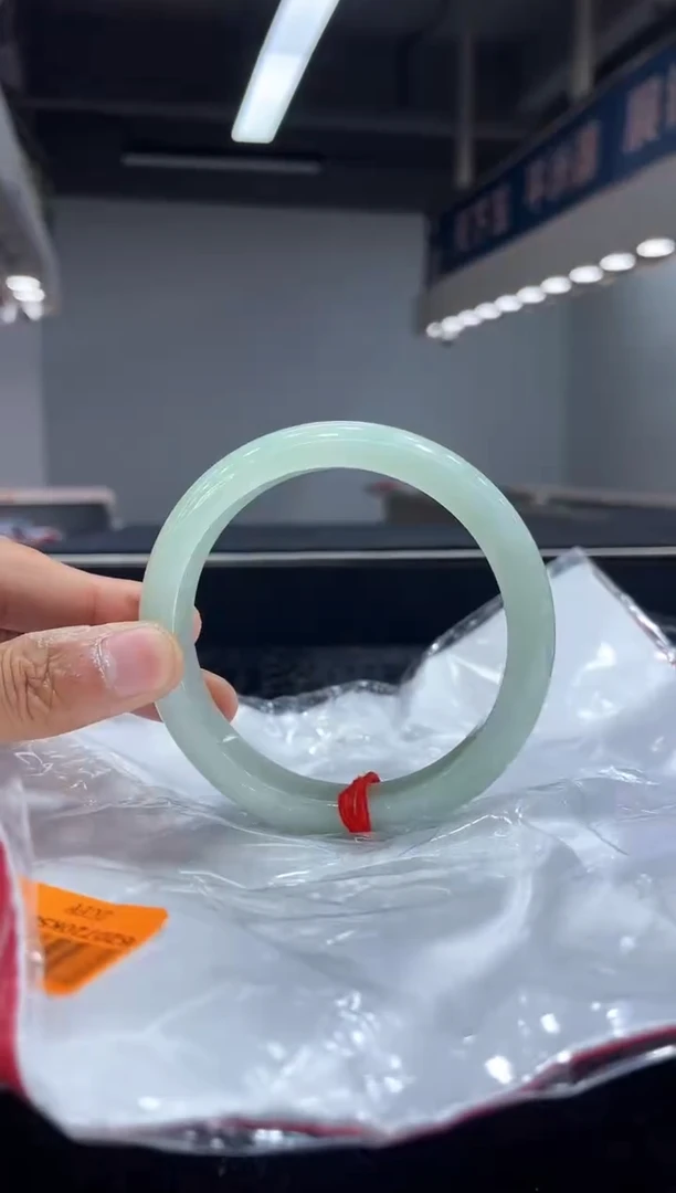 未镶嵌手镯翡翠10