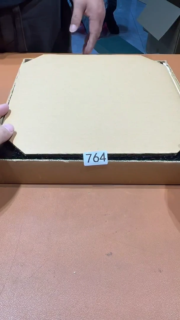 森*森阿达西日瓷摆件764