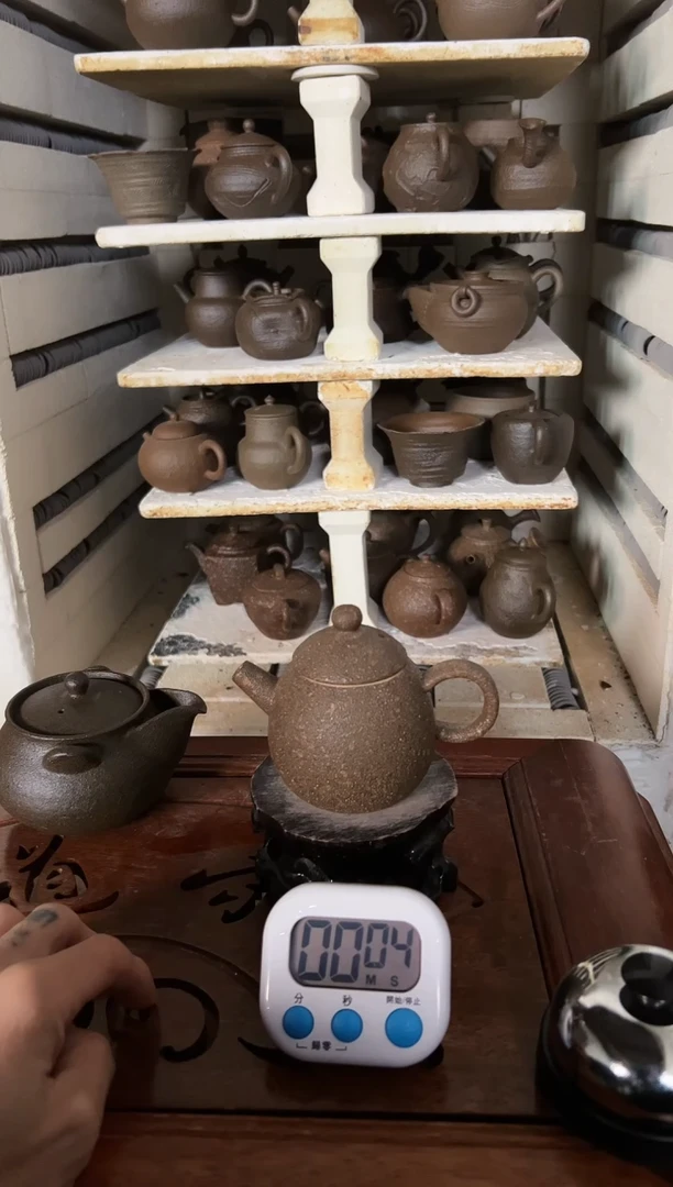 【闪购商品】冰碛岩陶制手工龙蛋粗砂壶