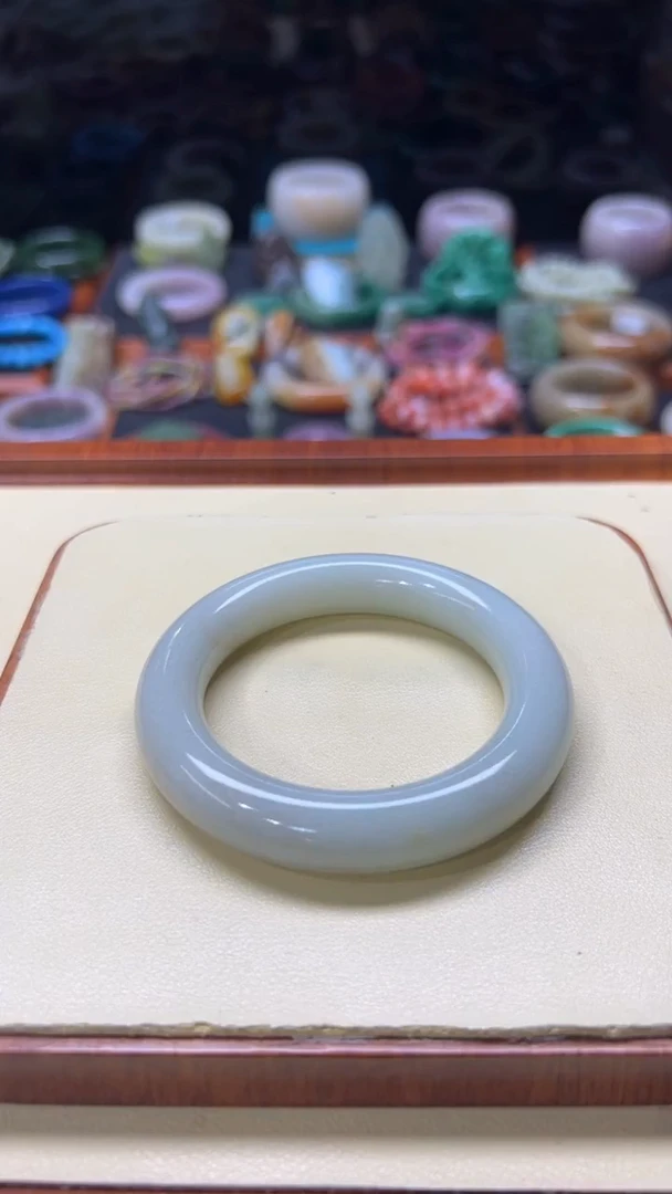 未镶嵌手镯石英质玉“*7060