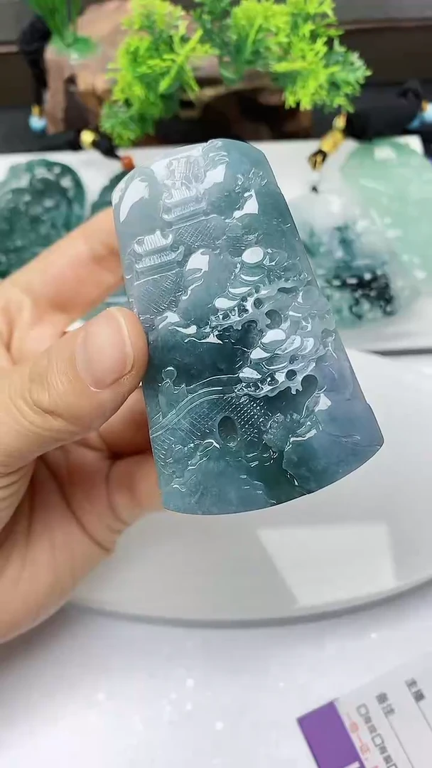 【闪购商品】翡翠颈饰未镶嵌