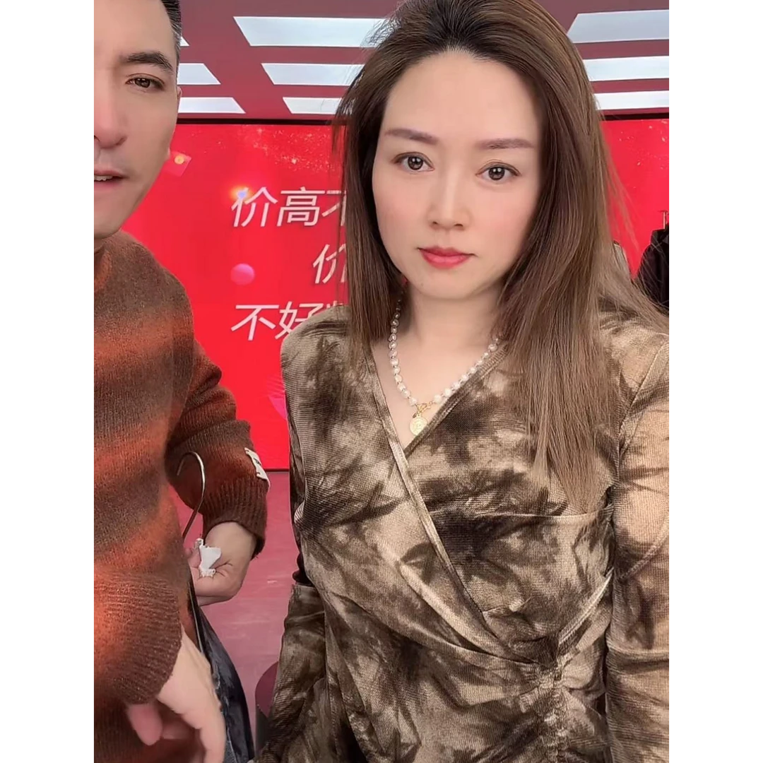 88B611 高端印花网纱上衣v领长袖不规则t恤长袖小衫113-8
