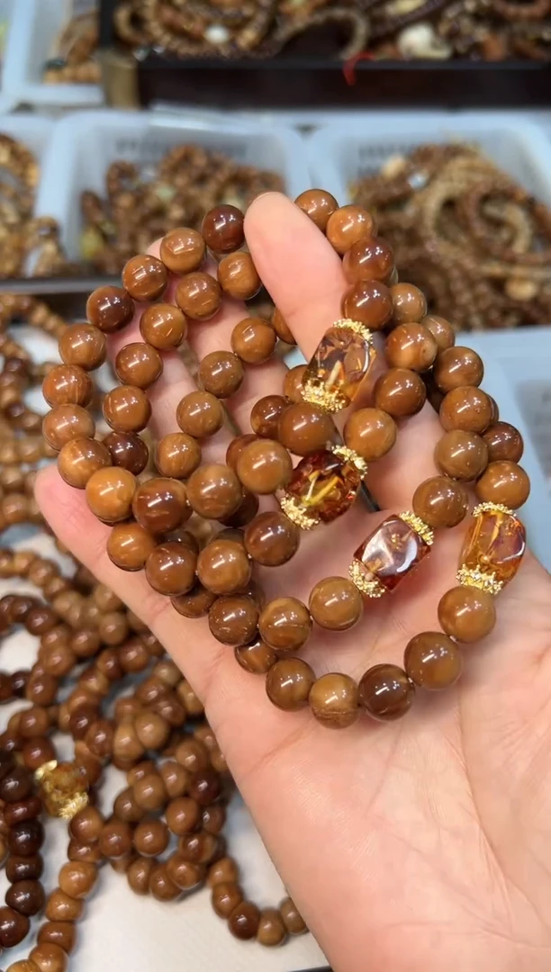 琥珀吊坠(赠链)未镶嵌库克卡10mm左右【琥珀方糖】设计款 单圈