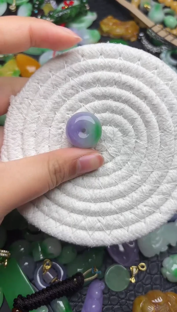 颈饰未镶嵌翡翠缅甸翡翠吊坠