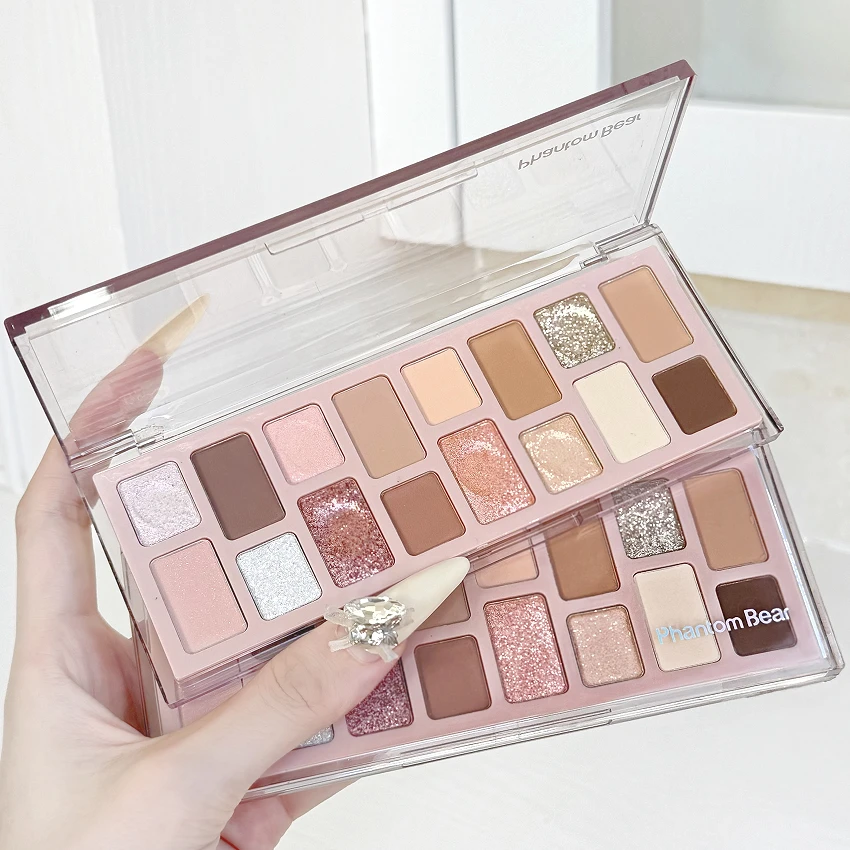 幻影小熊16色眼影盘日常淡妆彩色玩妆偷心灰粉蓝色黑烟熏一盘多用