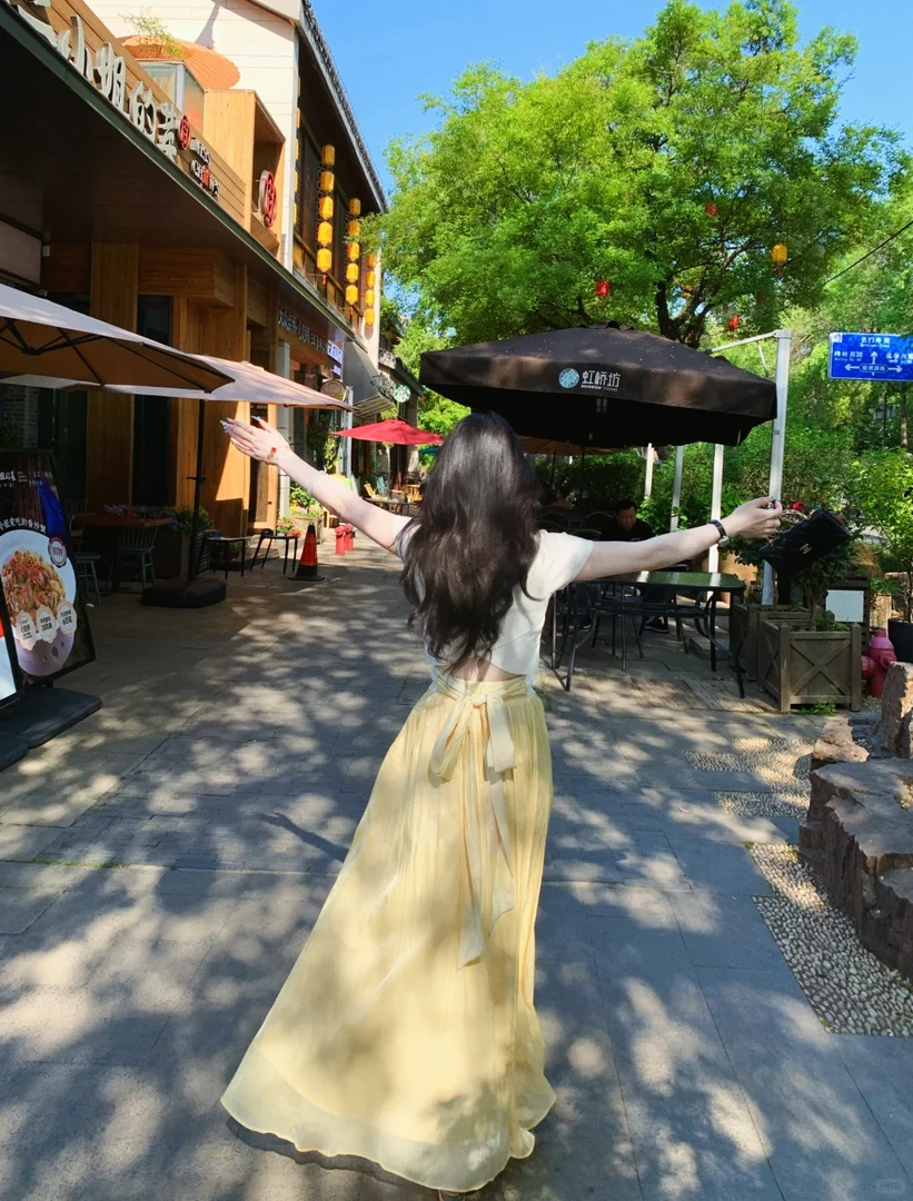 夏天搭配一整套气质多巴胺韩系茶系穿搭出游穿搭漂亮连衣裙子套装