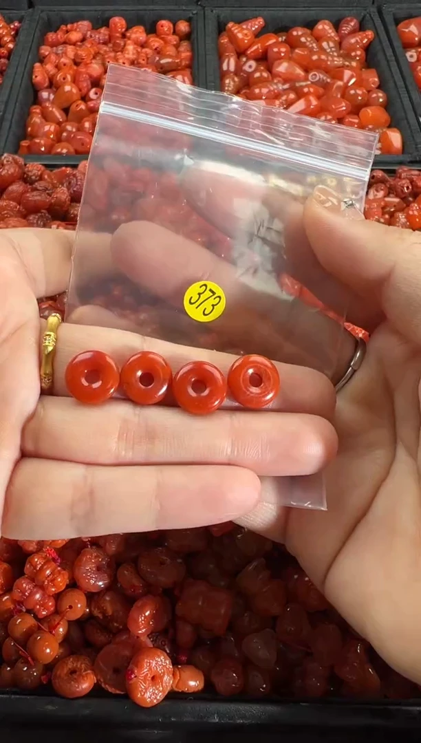 【闪购商品】南红玛瑙颈饰未镶嵌1