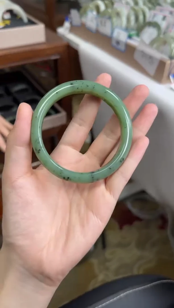 未镶嵌手镯和田玉58