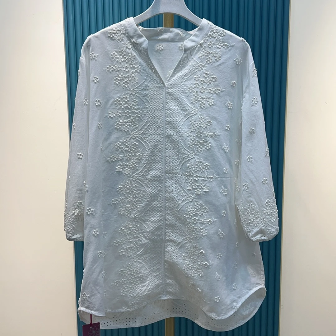 胖人坊/2025春季新款大码女装V领刺绣衬衫  4640