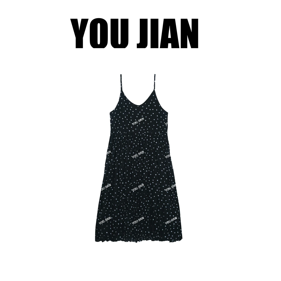 【度假吊带裙】法式波点压褶吊带连衣裙洋气显白A982866