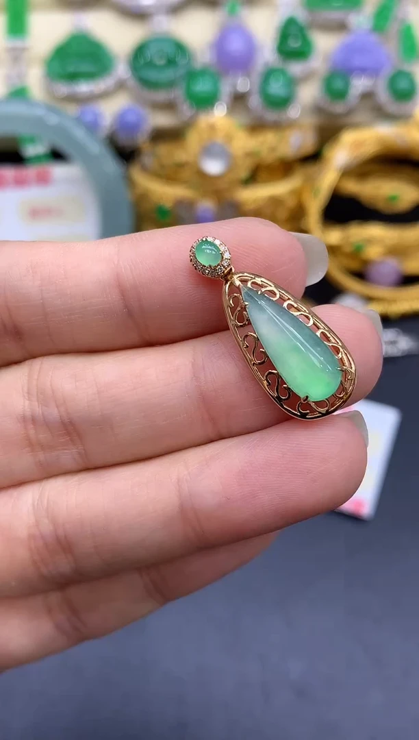 颈饰18K金镶嵌翡翠324-中国好珍宝