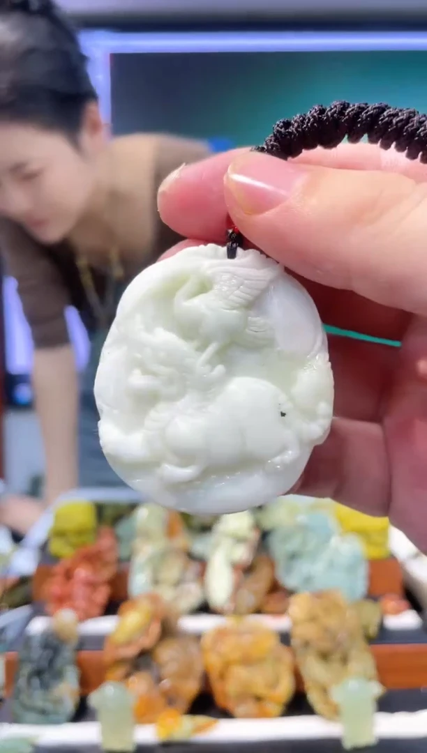 【闪购商品】岫玉吊坠未镶嵌·