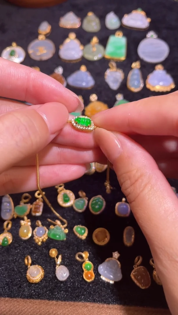 颈饰银S925镶嵌翡翠天然a货翡翠