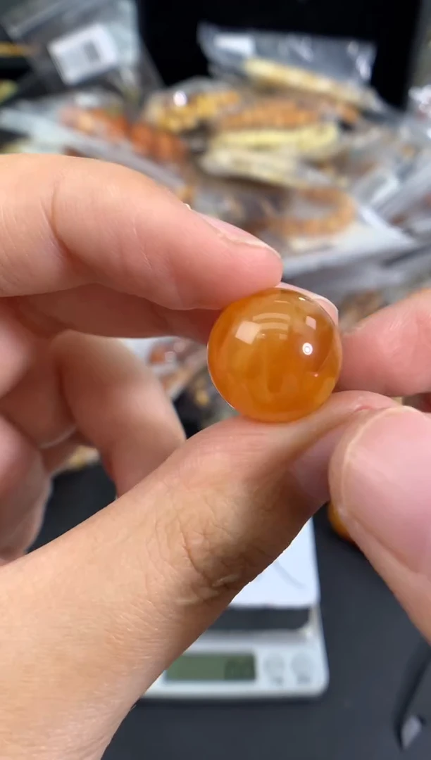 蜜蜡未镶嵌珠宝奇石1