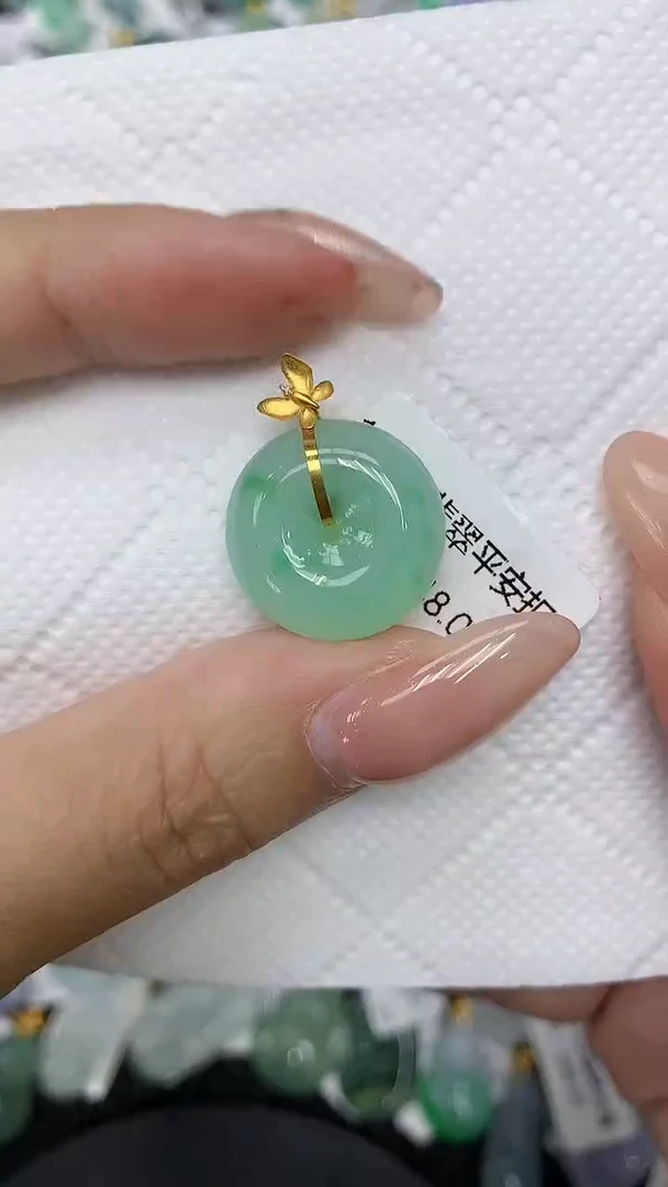 颈饰18K金镶嵌翡翠11111111111