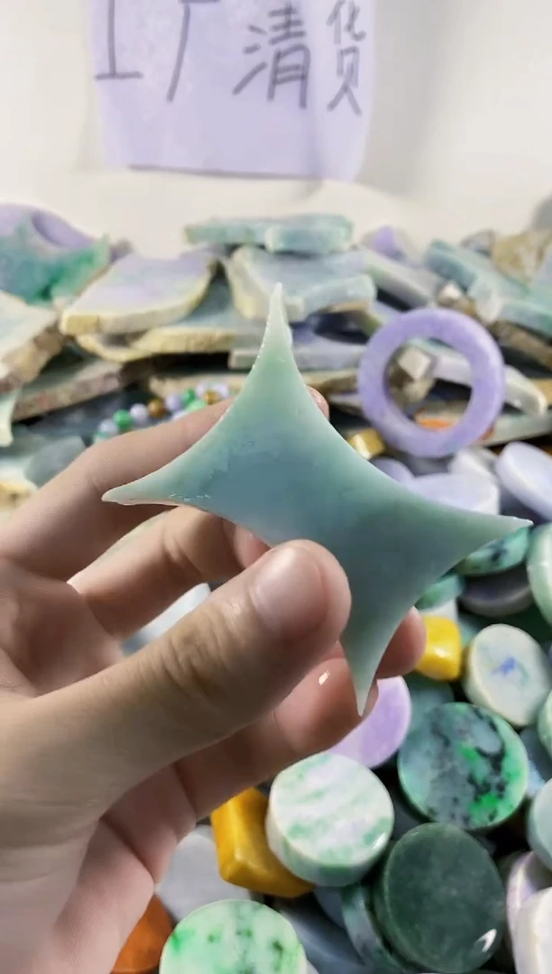 翡翠裸石纯天然A货翡翠1