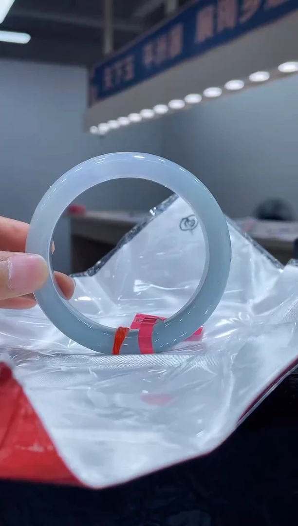 未镶嵌手镯翡翠  9