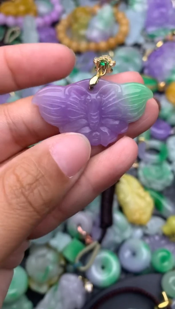颈饰未镶嵌翡翠天然缅甸翡翠吊坠