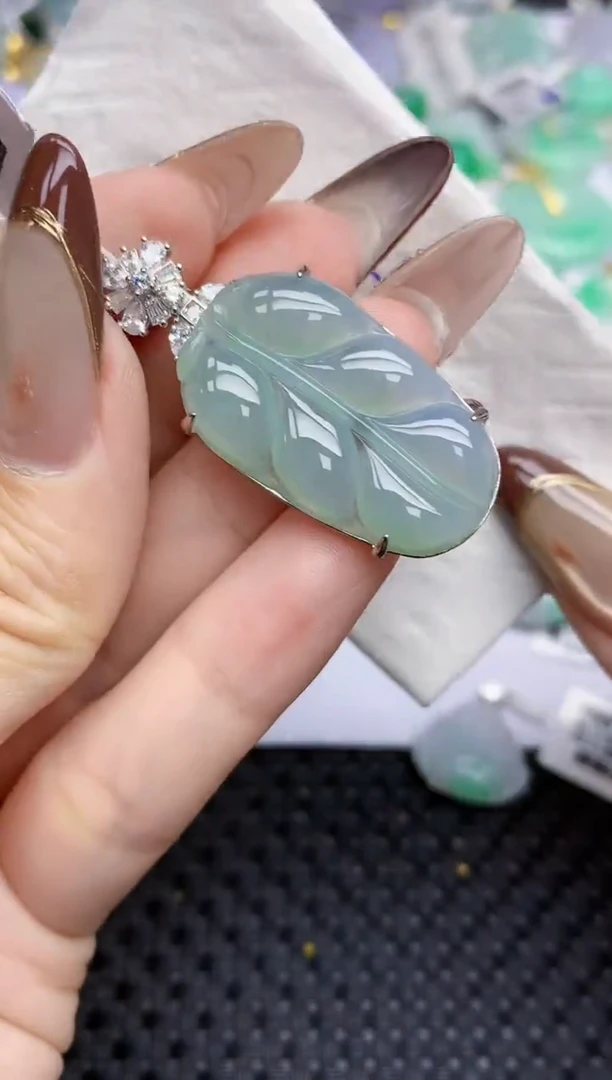 颈饰银S925镶嵌翡翠145   天然翡翠A货  百元以上9米证书费自理