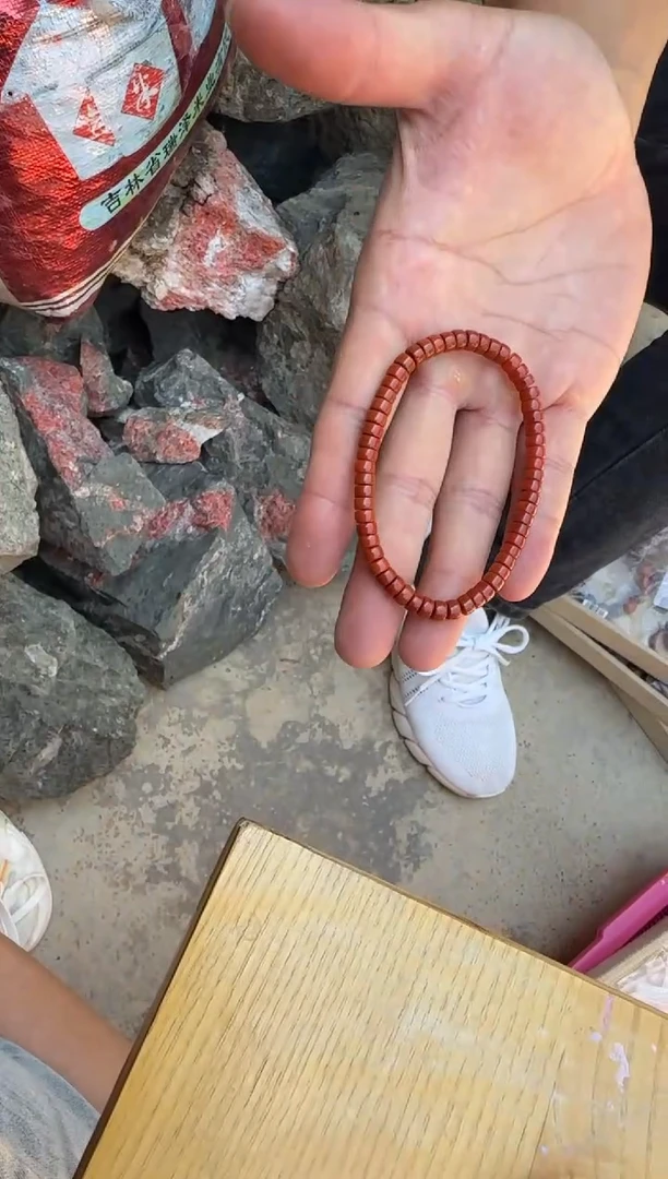 南红玛瑙单圈未镶嵌原矿无优化瓦西药片5mm单圈w