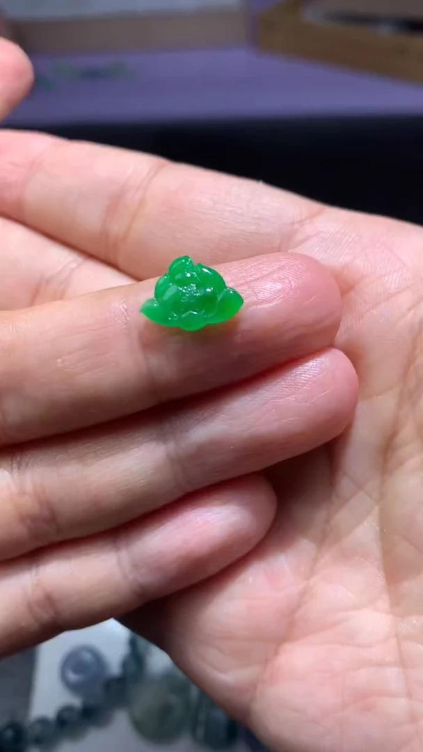 未镶嵌定制翡翠毛货9.4-12.8-2.5