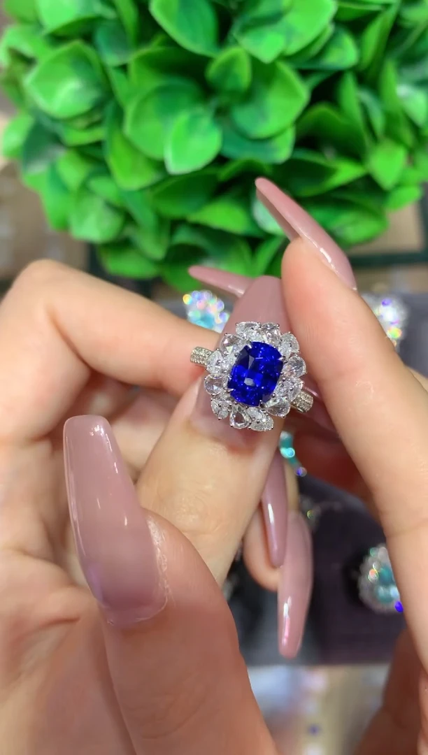 戒指蓝宝石18K金镶嵌3.12CT
