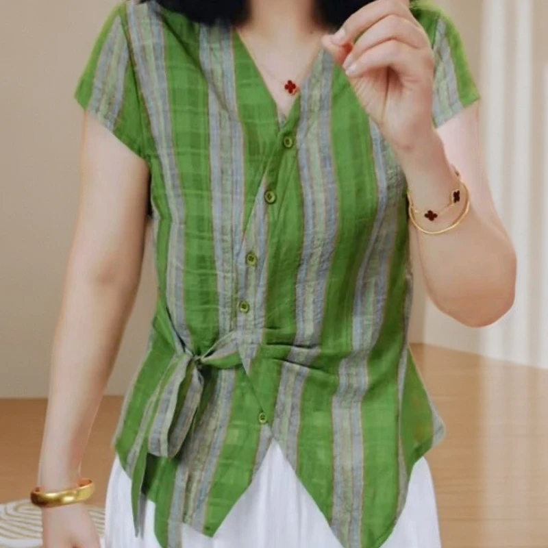 2025年夏季新款气质V领创意印花衬衫女收腰系带衬衣百搭短袖上衣