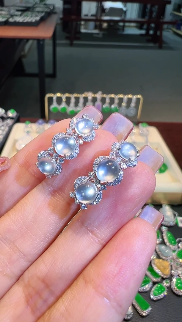 【闪购商品】翡翠耳饰18K金镶嵌翡翠