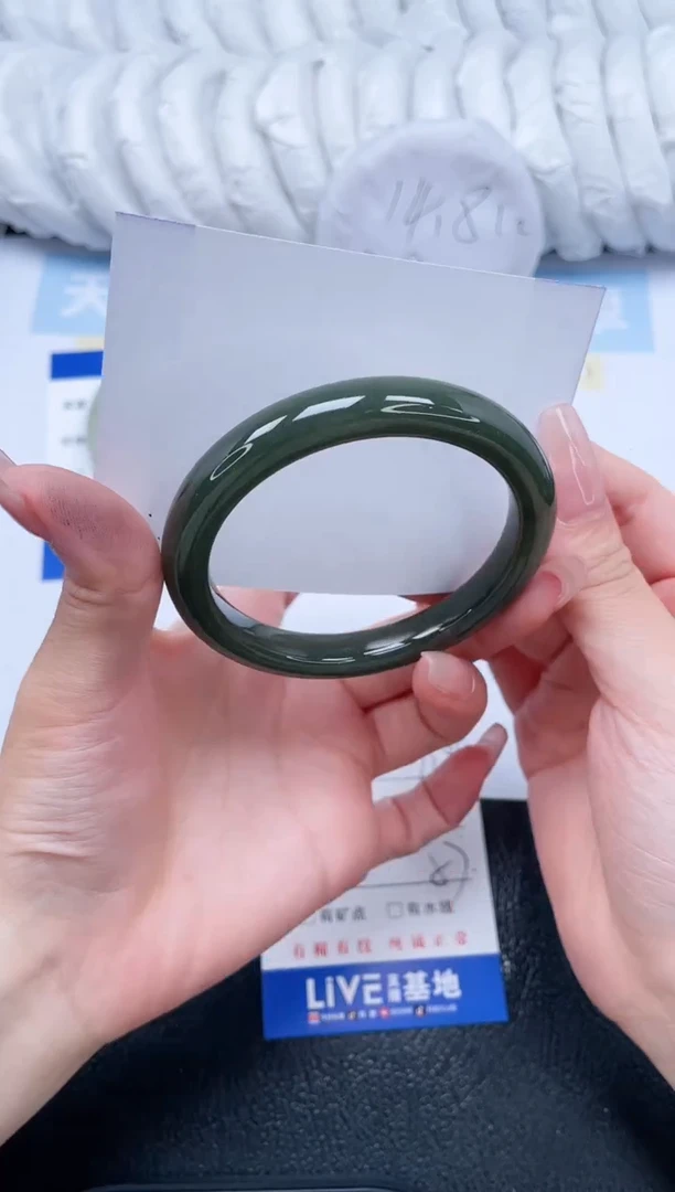 和田玉手镯未镶嵌T288-57