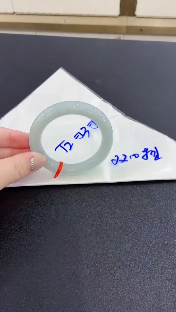 未镶嵌手镯翡翠翡翠手镯