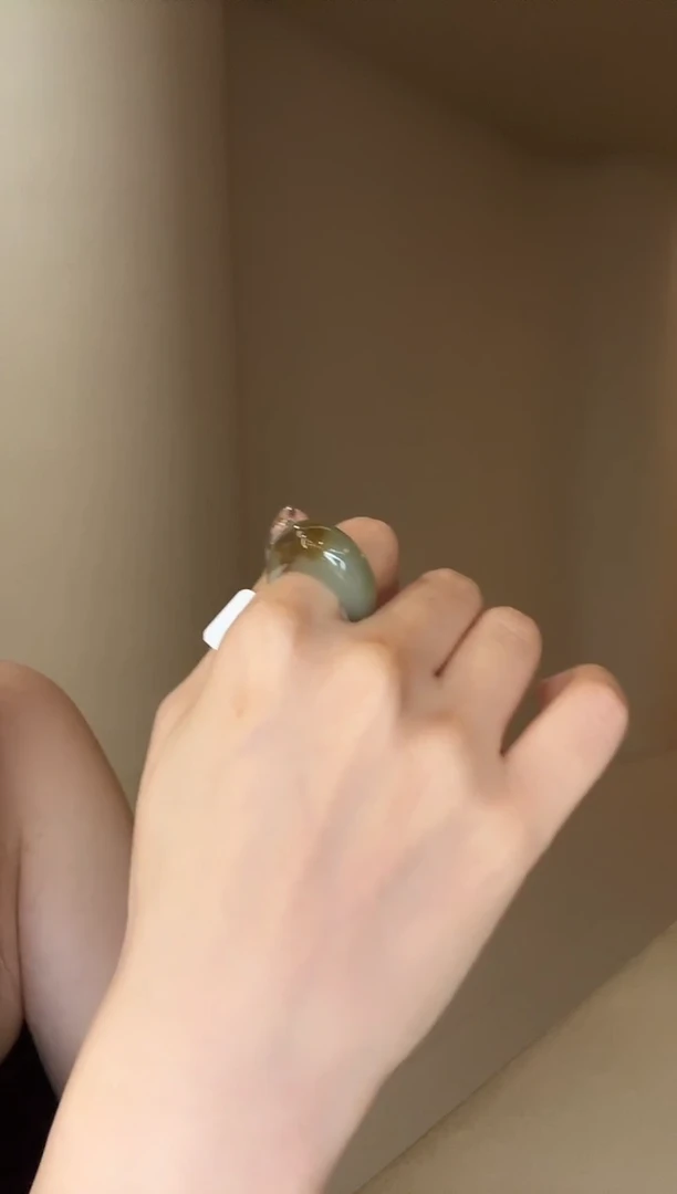 未镶嵌戒指和田玉14码糖青(若羌)