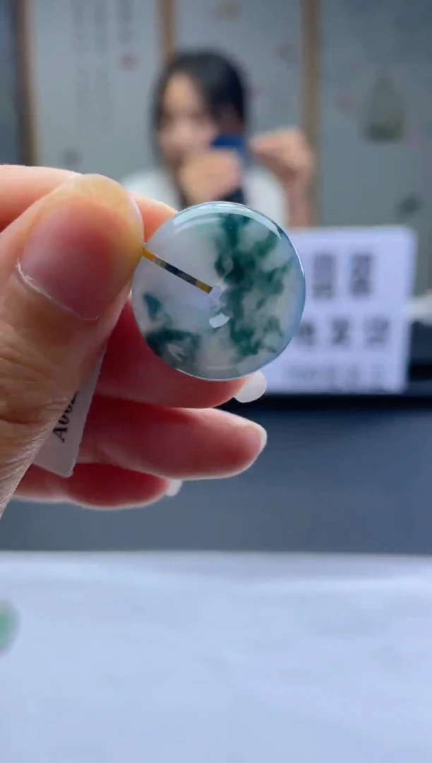 翡翠18K金镶嵌颈饰天然A货翡翠