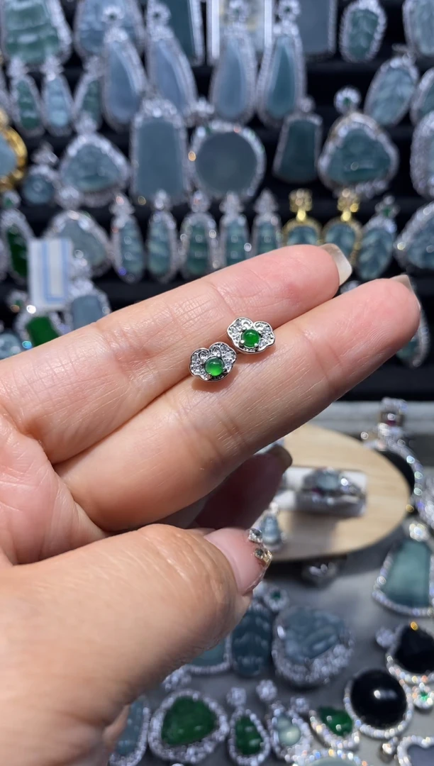 【闪购商品】翡翠颈饰未镶嵌翡翠