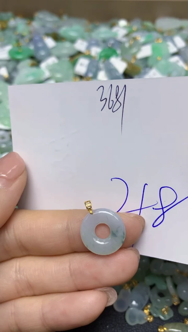 【闪购商品】翡翠挂件18K金镶嵌 天然翡翠A货